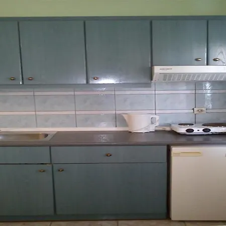 Dioskouroi Apts 3*